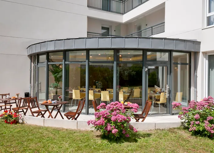 Aparthotel Adagio Access Paris Vanves - Porte de Châtillon